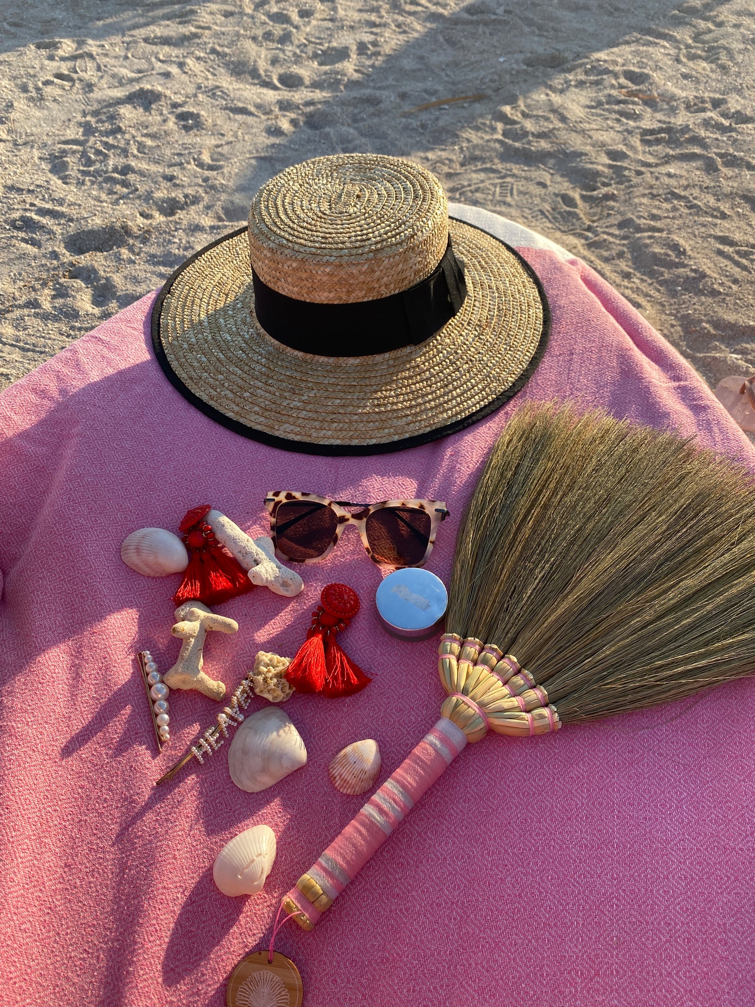 Beach accessories anti sand brush