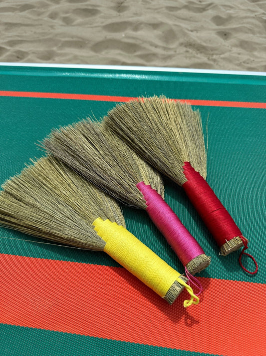 Beach accessory - Red Mini Beach Broom - My Summer fan