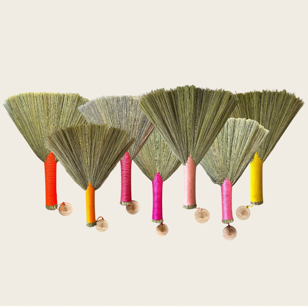 Brosse anti-sable petite collection tons chauds – Accessoire de plage – My Summer Fan

Small anti-sand beach brush – Beach accessory - summer colors – My Summer Fan