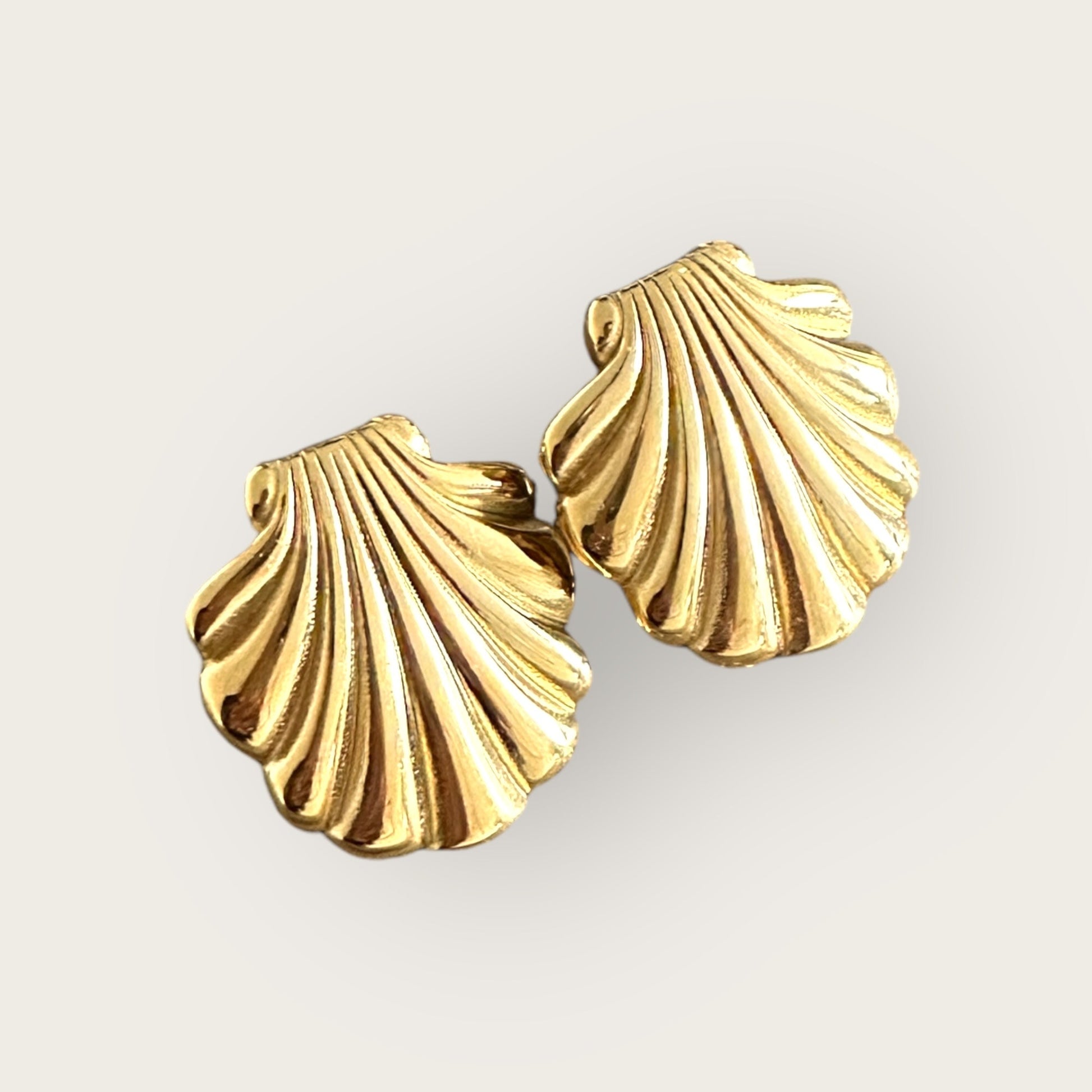 Classic Gold Shell Stud Summer Earrings - My Summer fan