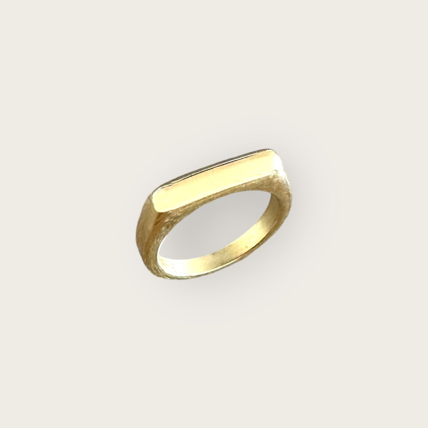 Minimalist Tessa Ring Band - My Summer fan