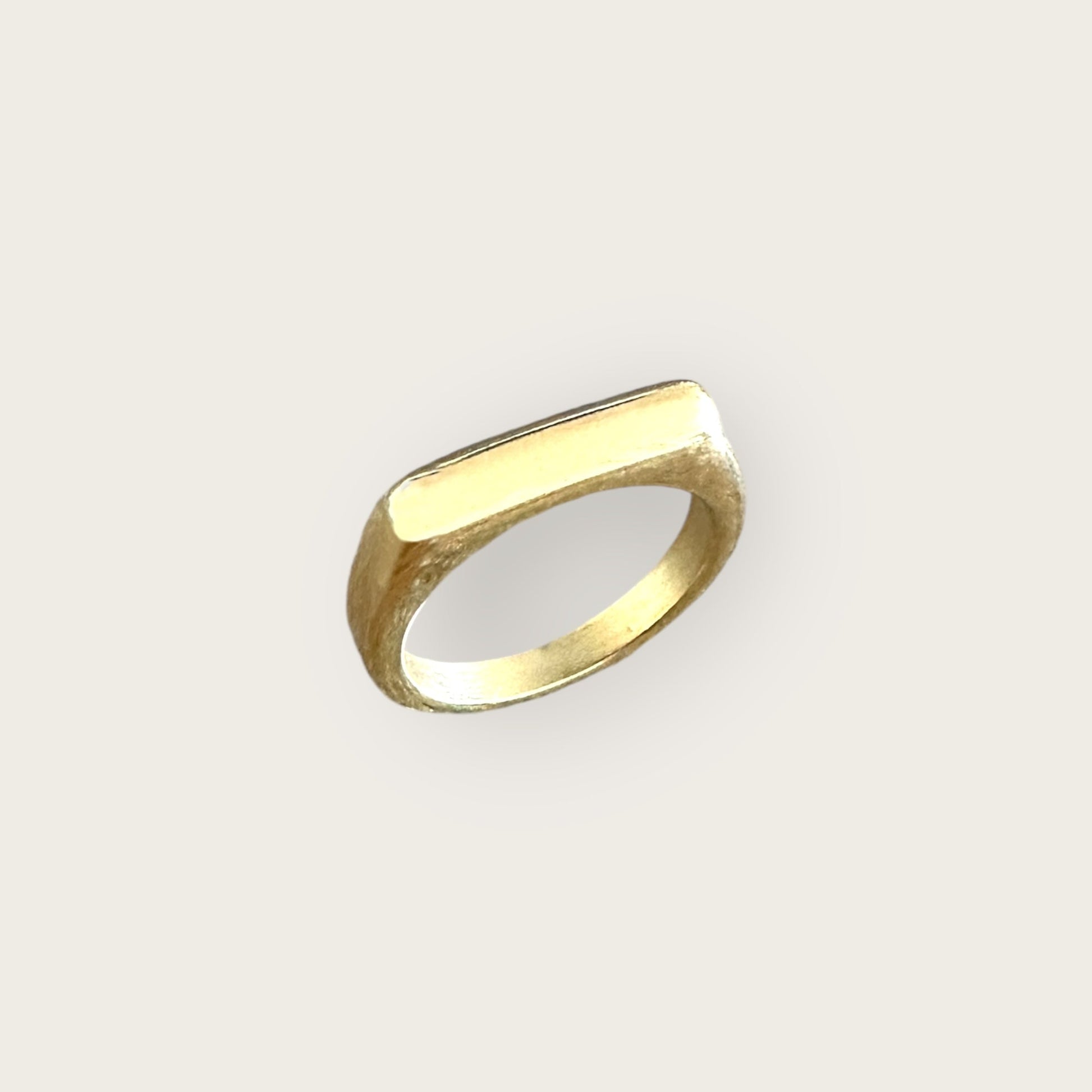 Minimalist Tessa Ring Band - My Summer fan