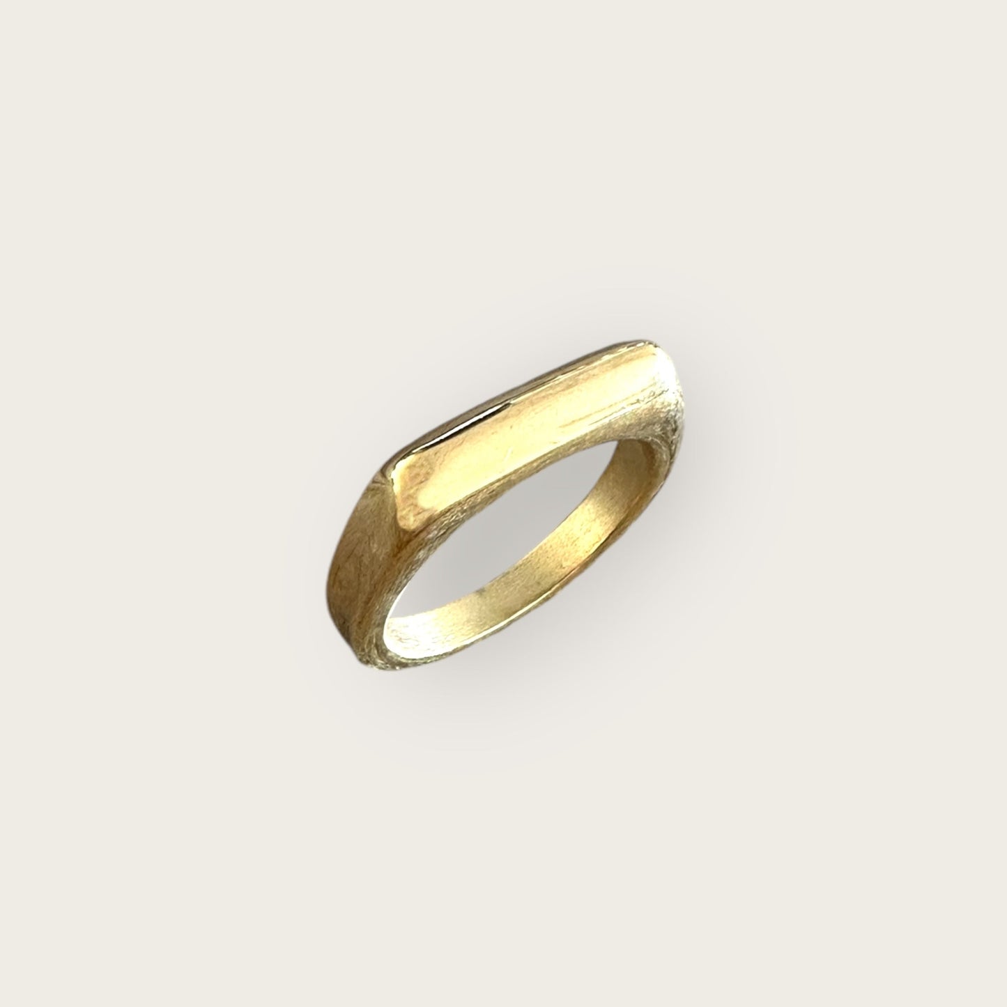 Minimalist Tessa Ring Band - My Summer fan