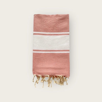 Serviette de plage légère en coton corail – Détail texture – My Summer Fan

Lightweight cotton beach towel coral – Texture detail – My Summer Fan